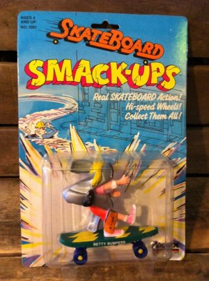 画像1: SKATE BOARD SMACK-UPS Betty Bumpers