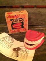 Wind-Up Talking Teeth Yakity-Yak