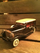 Old Tin Car