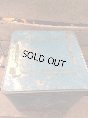 プレッツェルのアドバタイジング物のビンテージ缶