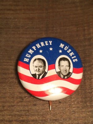 画像1: Politics Can Badge