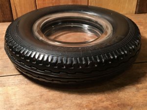50〜60年代頃のタイヤモチーフのLEE(リー)灰皿