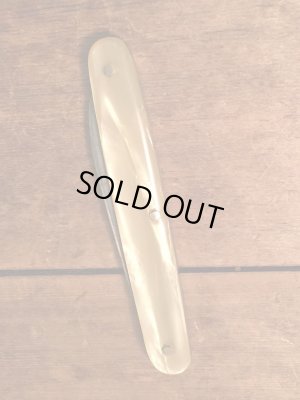 50年代頃の持ち手にシェルが使用されているビンテージポケットナイフ