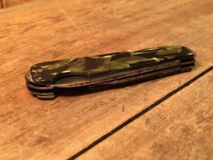 50年代頃の持ち手にシェルが使用されているビンテージポケットナイフ
