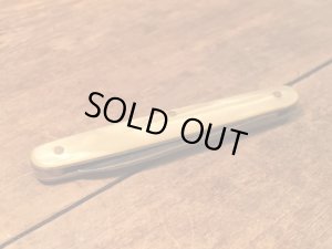 50年代頃の持ち手にシェルが使用されているビンテージポケットナイフ