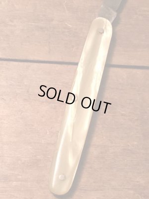 50年代頃の持ち手にシェルが使用されているビンテージポケットナイフ