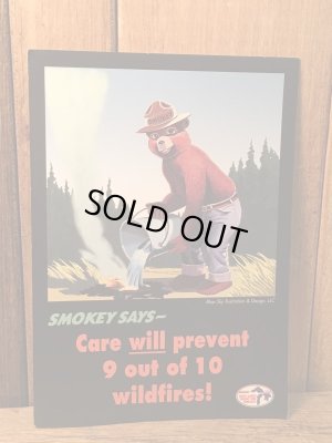 アメリカの森林火災撲滅キャンペーンのPRキャラクター、スモーキーベアのポストカード