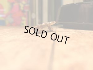 メタル製のスヌーピーのヴィンテージピンバッジ