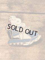Snoopy Vintage Pin Backs　ビンテージ　スヌーピー　ピンバッジ　スノーモービル　メタル製　70年代　80年代　ヴィンテージ