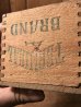 アンティークの木製のビンテージチーズボックス