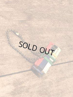 50年代頃の車モチーフのビンテージパズルキーチェーン