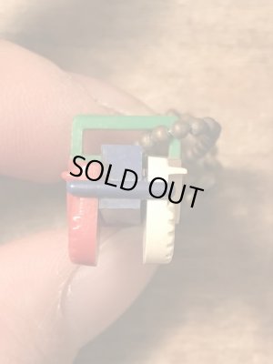 50年代頃の車モチーフのヴィンテージパズルキーチェーン