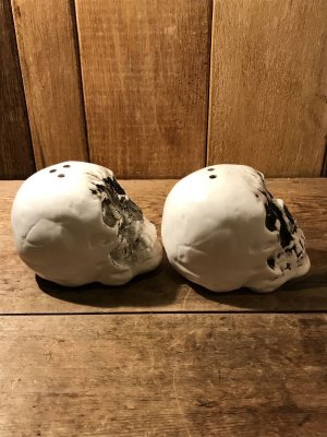 50〜60年代頃のスカルのビンテージソルト&ペッパー