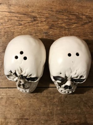 50〜60年代頃のスカルのビンテージソルト&ペッパー
