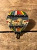 気球型のメリーゴーランドのヴィンテージエナメルピンズ