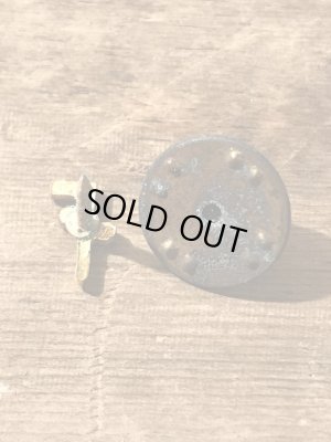 シュライナーの金属製のヴィンテージピンズ