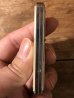 オートアクセサリー店のシェル製のヴィンテージポケットナイフ