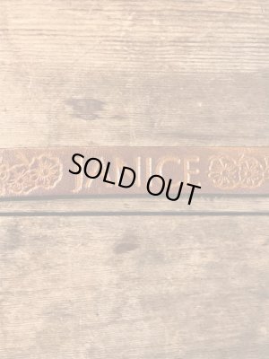 70年代頃のヒッピーデザインのビンテージレザーブレスレット