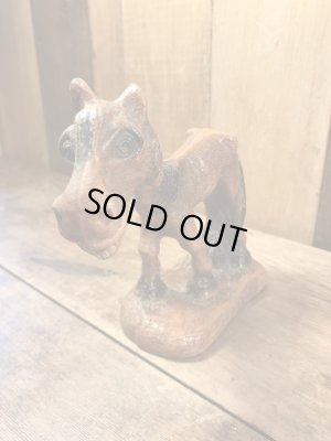 Multi Product Incの馬モチーフのヴィンテージ木彫りの置物