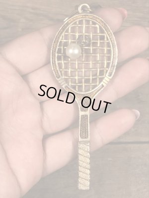 70年代頃〜のパールの玉が付いたテニスラケットのビンテージキーホルダー