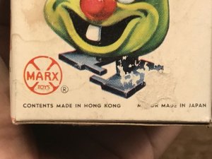 マークス社製の果物シリーズのビンテージワインドアップトイ