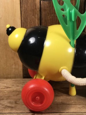 Kusan社製のハチのキャラクターの60’sヴィンテージプルトイ