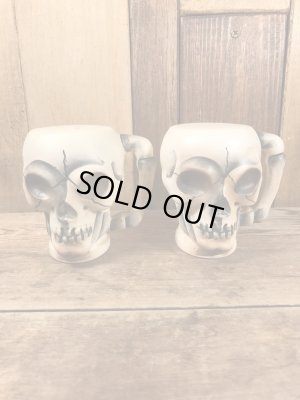 メイドインジャパン製のスカルの50年代ビンテージソルト&ペッパー