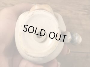 メイドインジャパン製のスカルの50年代ビンテージソルト&ペッパー