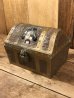 パイレーツのスカルが付いた宝箱型の50年代ビンテージコインバンク