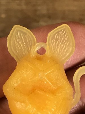 ガムボールマシンのガチャガチャで入っていたRat Finkの60’sヴィンテージチャームフィギュア