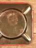 ピンナップガールが描かれたTin製の50’sヴィンテージ灰皿