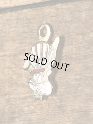 ルーニーテューンズのバッグスバニーの70〜80年代ビンテージメタルチャーム