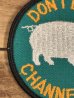 Don't Be A Channel Hog(食肉用の豚であってはならない)のメッセージが書かれた70年代ビンテージ刺繡ワッペン