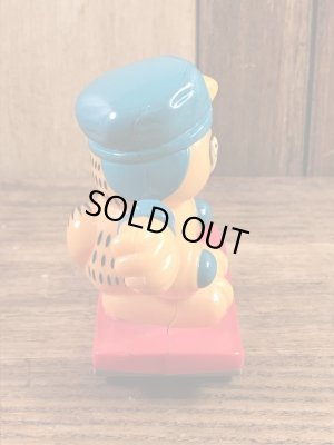 ガーフィールドがスケートボードをしている90’sヴィンテージトイ