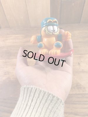 ガーフィールドがスケートボードをしている90’sヴィンテージトイ