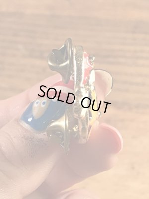 Paws社製のガーフィールドの90年代ビンテージピンバッジ