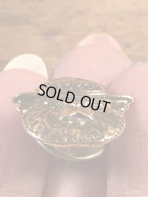 アドバタイジングキャラクターのスモーキーベアの90年代〜ビンテージピンバッジ