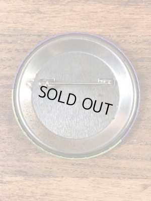 花を持っているガーフィールドが描かれた80’sヴィンテージ缶バッチ