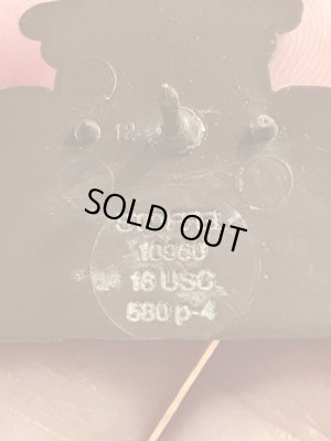 企業キャラクターのスモーキーベアの90’s〜ヴィンテージピンズ