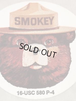 アドバタイジングキャラクターのスモーキーベアの90年代〜ビンテージステッカー