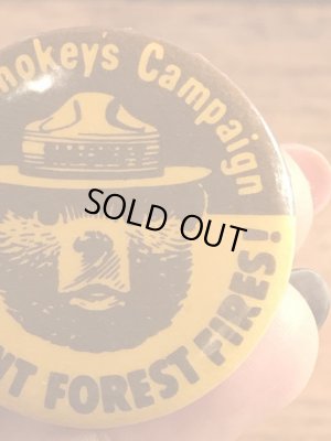 アドバタイジングキャラクターのスモーキーベアの80年代〜ビンテージ缶バッジ