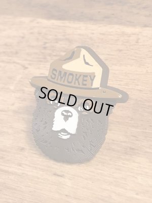 アドバタイジングキャラクターのスモーキーベアの90年代〜ビンテージピンバッジ