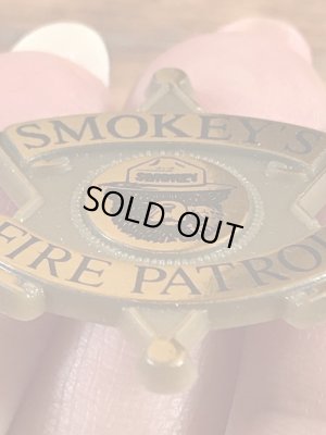 企業キャラクターのスモーキーベアの90’s〜ヴィンテージピンズ