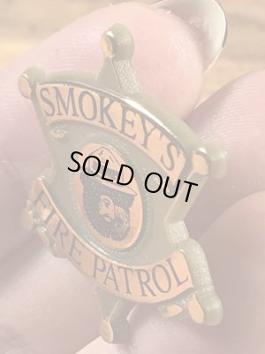 アドバタイジングキャラクターのスモーキーベアの90年代〜ビンテージピンバッジ