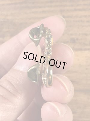 Paws社製のガーフィールドの90年代ビンテージピンバッジ