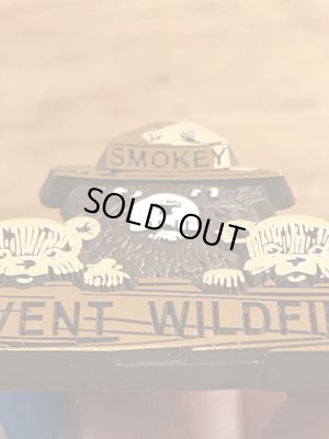 企業キャラクターのスモーキーベアの90’s〜ヴィンテージピンズ