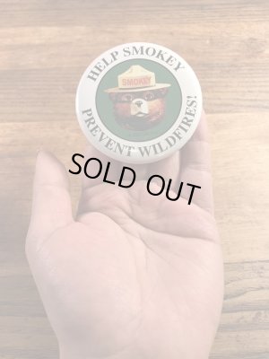 アドバタイジングキャラクターのスモーキーベアの80年代〜ビンテージ缶バッジ