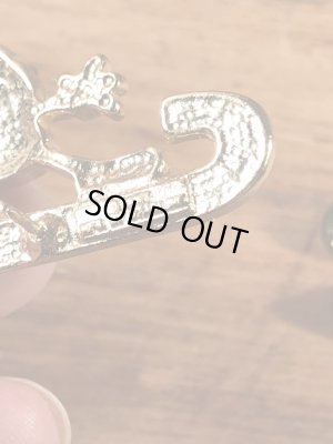 Paws社製のガーフィールドの90年代ビンテージピンバッジ