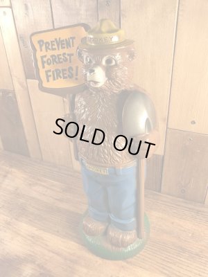 アドバタイジングキャラクターのスモーキーザベアの70年代ビンテージコインバンク