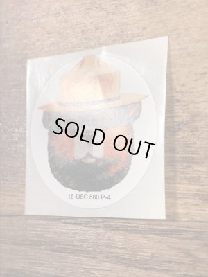 アドバタイジングキャラクターのスモーキーベアの90年代〜ビンテージステッカー